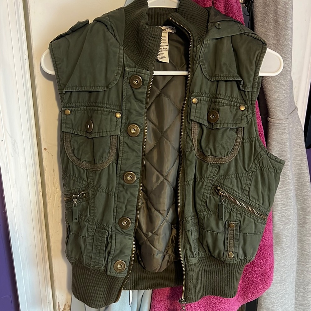Army Green vest with hoodie